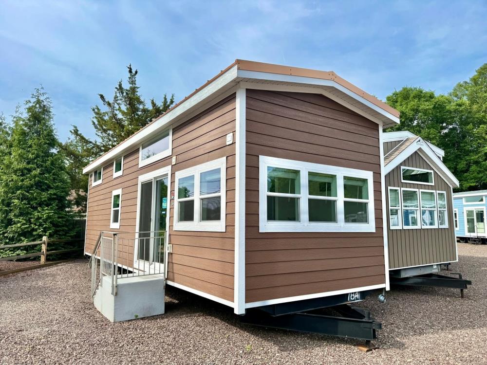 2024 Great Outdoors Cottages 200-L